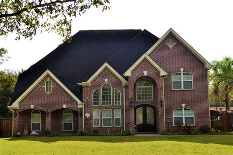 roof and brick color combinations